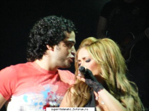 Poze cu Anahi si Poncho - raluca_dragutza52 - Tramaudas X los A