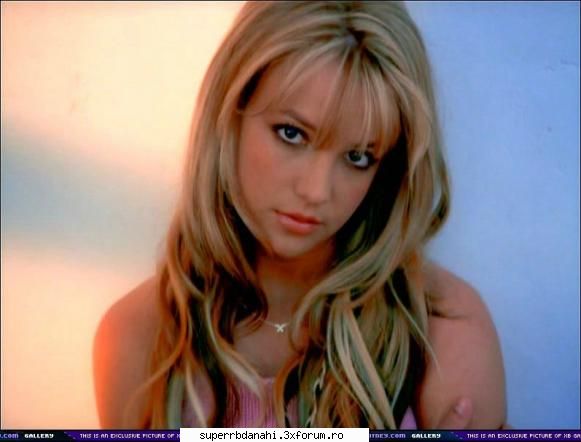 Poze cu dedicatie - pt britney_spears_andreea - Cafenea