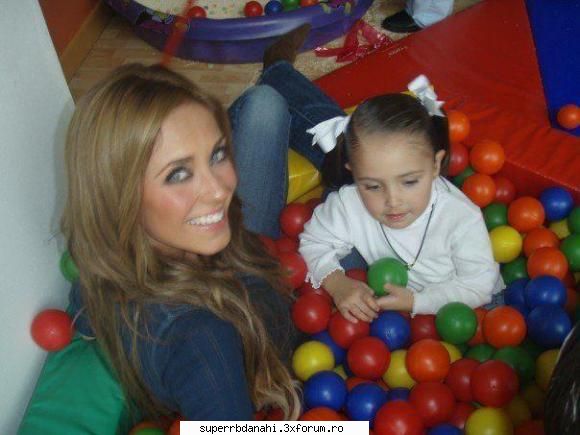 greu poftim syseu vreau poza anahi pijamale &nbsp;